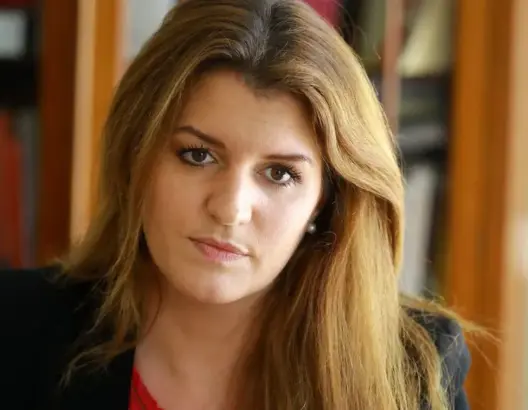 وزيرة فرنسية تدعو أئمة المساجد إلى الاعتراف بزواج المثليين.. وجمعية ترد