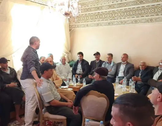 غاضبون يلوحون بانسحاب جماعي من البام بخريبكة.. ومصدر: زوبعة في فنجان