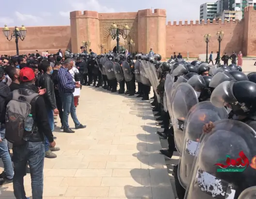 تعنيف واعتقال المتعاقدين يضع التعليم على صفيح ساخن.. نقابات تعلن التصعيد