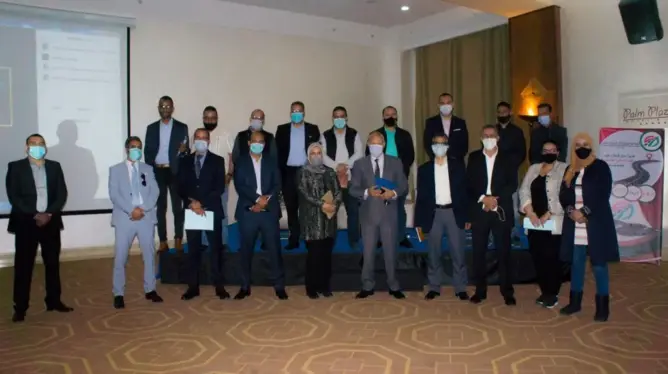 مهنيون يسلطون الضوء على أزمة النقل السياحي وينتقدون تدبير لجنة اليقظة للملف