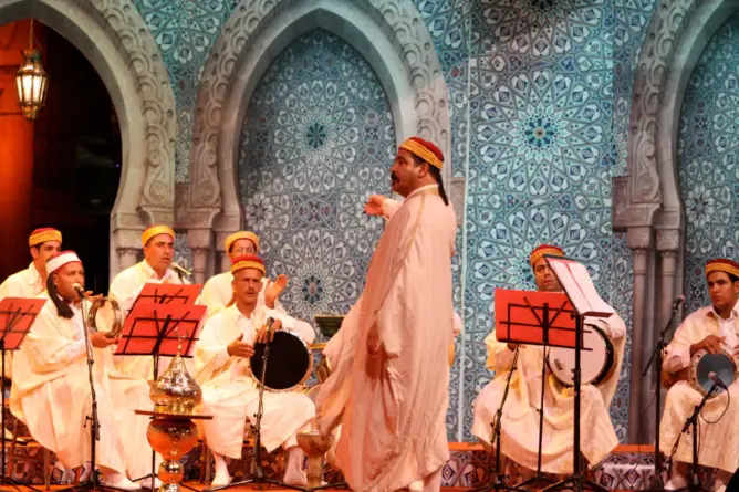 ملحون