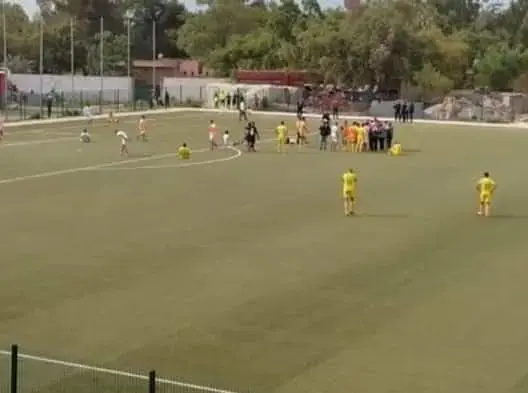 مقابلة في الدوري المغربي “هواة” تتحول إلى مأساة بعد وفاة لاعب (صورة)