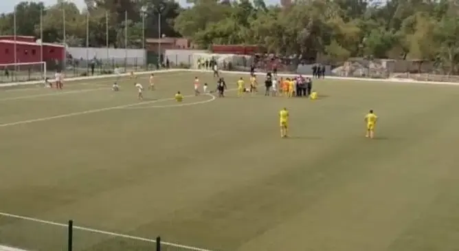 مقابلة في الدوري المغربي “هواة” تتحول إلى مأساة بعد وفاة لاعب (صورة)