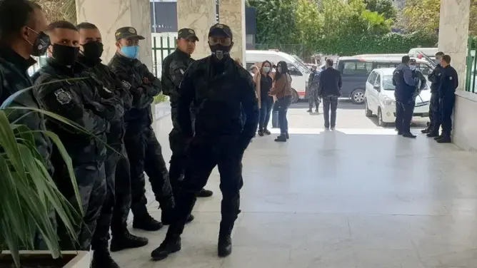 وكالة الأنباء التونسية تقاطع أنشطة الحكومة احتجاجا على اقتحام الأمن لمقرها