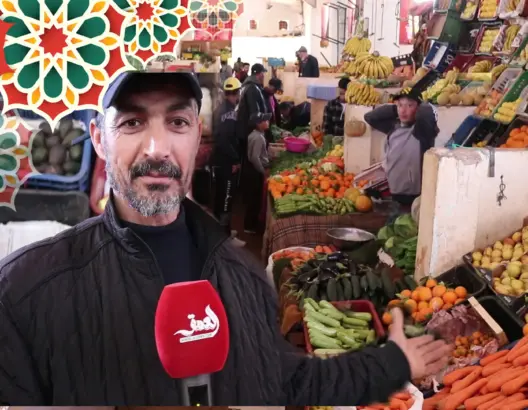 رغم وفرة العرض.. أسعار الخضر والفواكه تلهب جيوب المغاربة والمبيعات في تراجع (فيديو)
