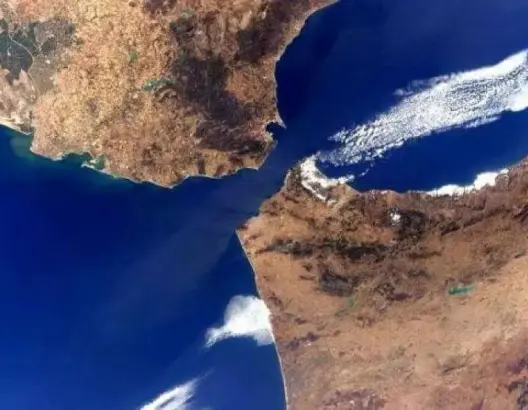 الربط القاري بين المغرب وإسبانيا.. اعمارة ونظيره الإسباني يدعوان لاجتماع حكومي مشترك