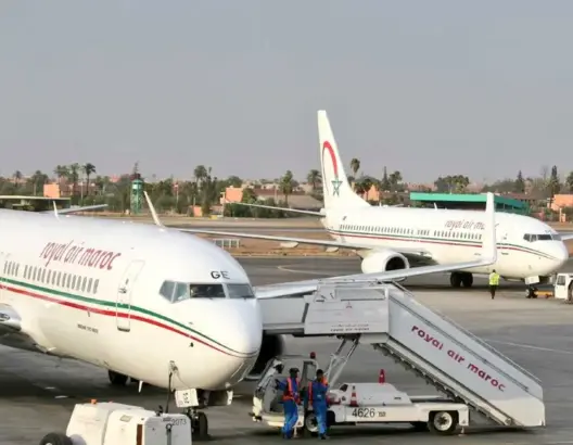 بسبب “أوميكرون”.. المغرب يُمهِل مواطنيه العالقين بالخارج أسبوعا قبل وقف الرحلات