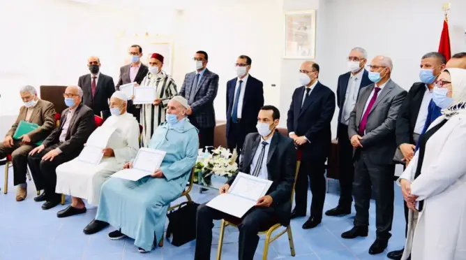 المغرب .. تسليم أولى شهادات الاستفادة من الحماية الاجتماعية لفئة العدول (فيديو)
