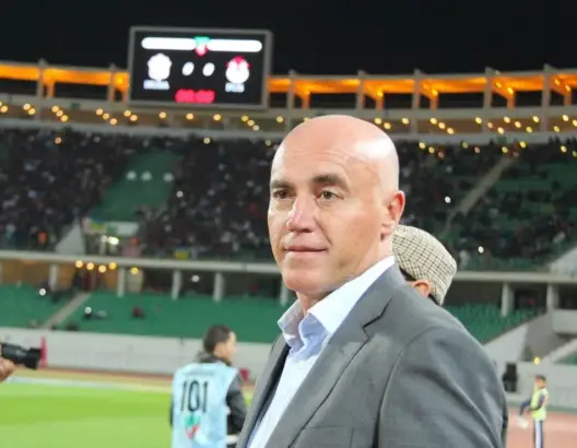 رسميا.. المغرب الفاسي يفسخ عقد مدربه غاموندي والطاوسي الأقرب لخلافته