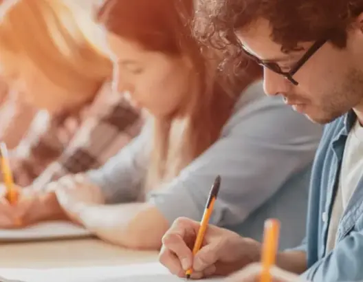 تسلمت منهم مبالغ مالية وأغلقت أبوابها.. طلاب بالبيضاء يقاضون مؤسسة خاصة