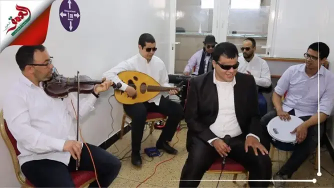 مجموعة “أوثار” لضعاف البصر بالبيضاء تتحدى الإعاقة وتبدع في المهرجانات والأعراس (فيديو)