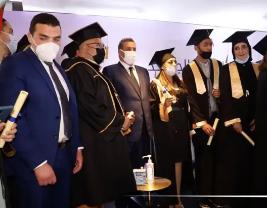 أخنوش يشرف على تخرج فوج جديد من المعهد العالي للصحافة والاتصال يحمل اسم عائلته (فيديو)
