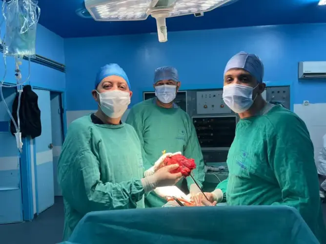 مكونة من أمعاء المريض.. فريق طبي ينجح في تركيب مثانة اصطناعية لستيني ببني ملال