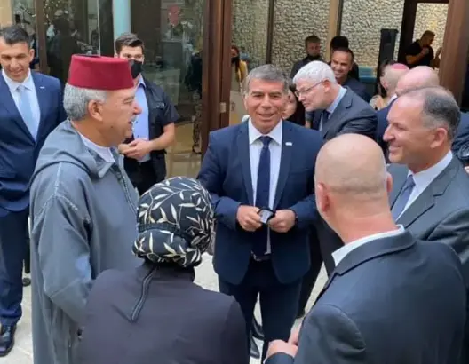 بينهم المغرب.. وزير الخارجية الإسرائيلي يجمع سفراء 10 دول على مائدة الإفطار