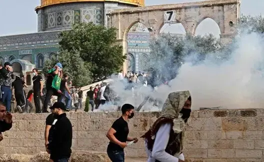 فلسطين .. إلغاء احتفالات عيد الفطر وتنكيس الأعلام حدادا على أرواح الشهداء