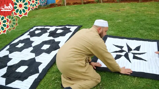 يوسف.. منشد من الرباط يحول الكمامات إلى لوحات فنية على شكل زرابي (فيديو)