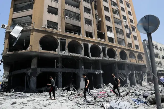 المقاومة الفلسطينية تمنح جهودا دولية وعربية فرصة لإنجاح إنهاء حصار غزة