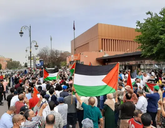 مراكش.. وقفة حاشدة تتضامن مع فلسطين وتطالب بتجريم التطبيع مع إسرائيل