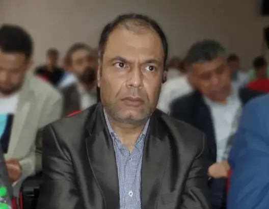 خبير في القانون الإداري