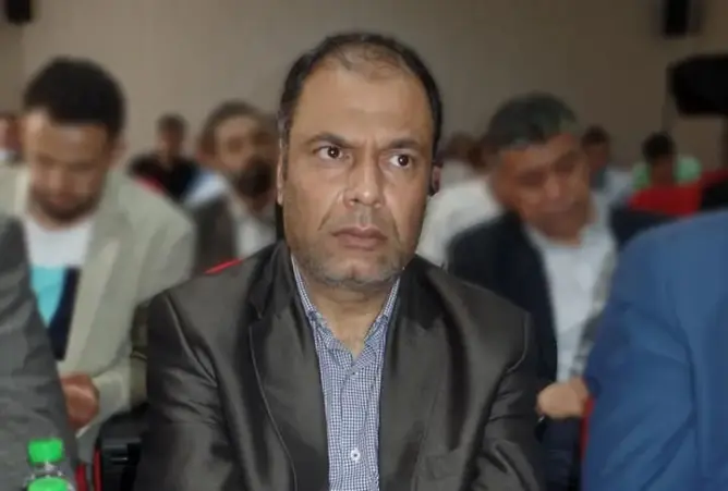 خبير في القانون الإداري