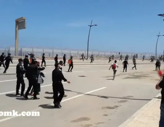 مواجهات عنيفة بالفنيدق بين الأمن ومئات من مرشحي الهجرة ووقوع إصابات