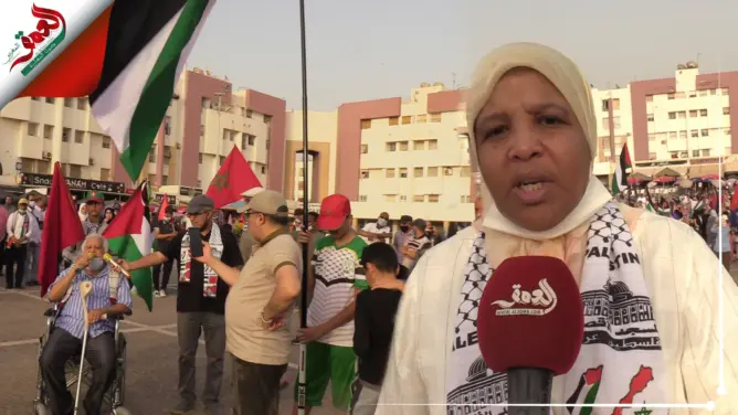 المئات يحتشدون في وقفة بأكادير احتفاء بـ”انتصار” المقاومة الفلسطينية (فيديو)
