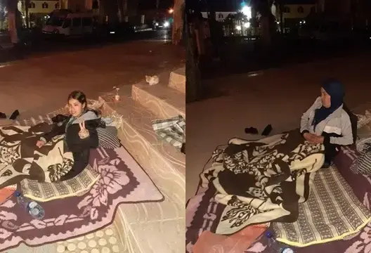 بعد طردهما من البيت.. “أيقونة حراك جرادة” ووالدتها تعتصمان أمام العمالة