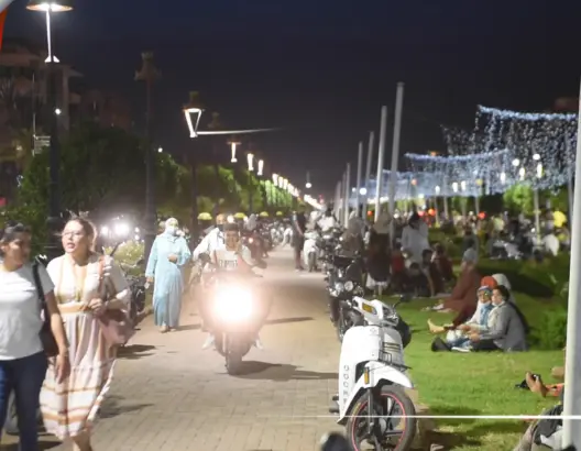 المراكشيون يتنفّسون الصعداء.. جولة في شوارع الحمراء بعد تمديد توقيت الإغلاق الليلي (فيديو)