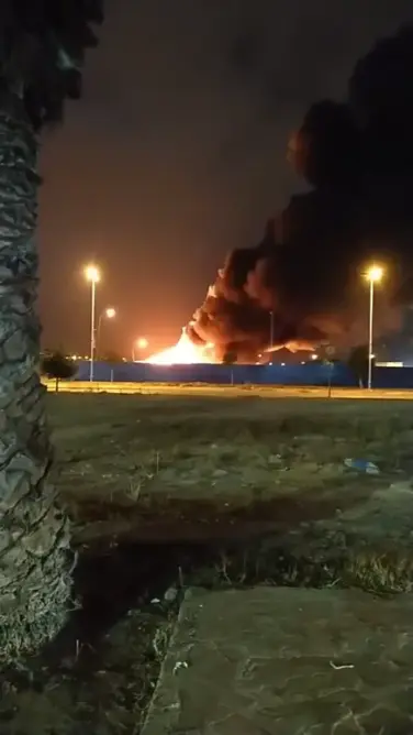 بعد حادث احتراق حافلتين .. اندلاع حريق ثان بسوق الخضر والفواكه بإنزكان (صورة)