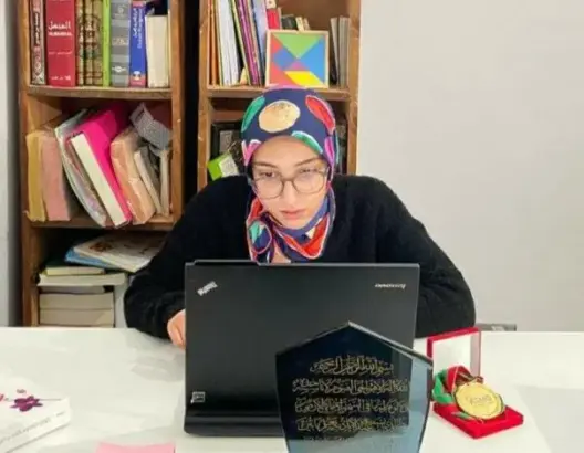 آية أكرجوط .. تلميذة مغربية تتوج بلقب “ملكة الرياضيات الإفريقية”
