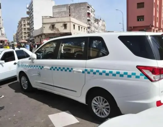 الكيحل يكشف حقيقة تعليق خدمات الطاكسيات الكبيرة بالبيضاء تزامنا مع تمديد خطوط الطرامواي