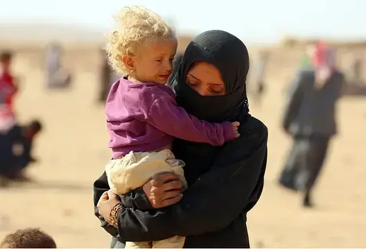 المغرب يسمح بعودة مغربية من سوريا رفقة ابنتيها.. تعرف على قصتها المثيرة