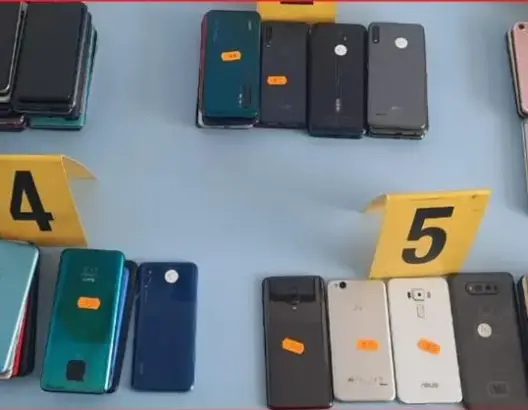 شرطة ميناء طنجة المتوسط تحجز 100 هاتف فاخر “مُهربة” من إسبانيا