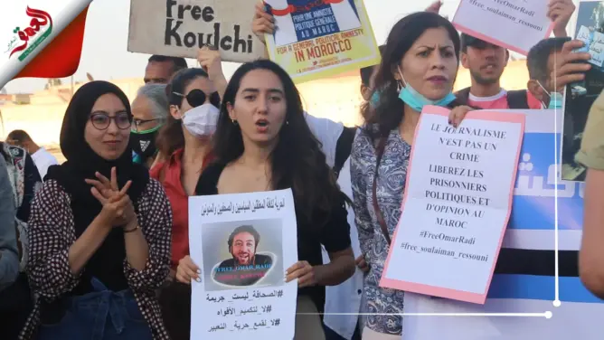 مراكش .. نُشطاء يحتجون تضامنا مع الريسوني والراضي ويطالبون بحريتهما (فيديو)
