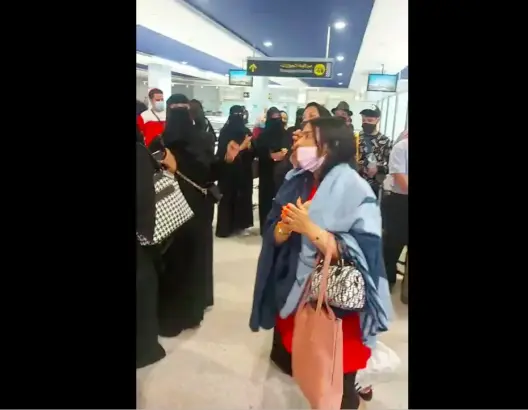 السماح لبعض مغاربة الخليج بمغادرة مطار البيضاء بعد دفعهم تكاليف الحجر الفندقي “الباهظة”