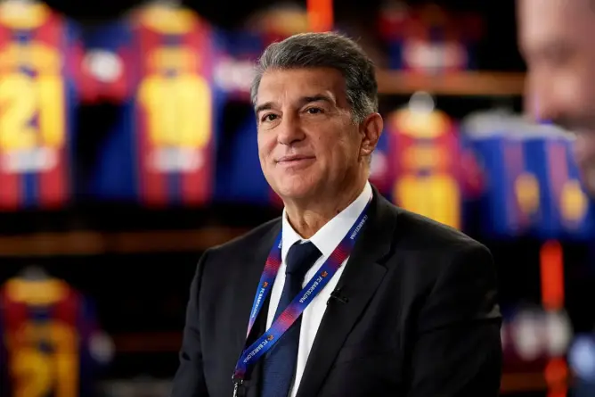 رئيس نادي برشلونة يؤكد أن مشروع الدوري السوبر “لا يزال على قيد الحياة”