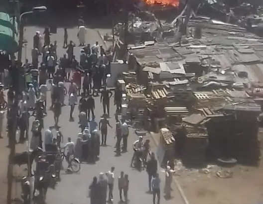 لم يخلف خسائر في الأرواح.. اندلاع حريق مهول بإحدى دور الصفيح بالبيضاء