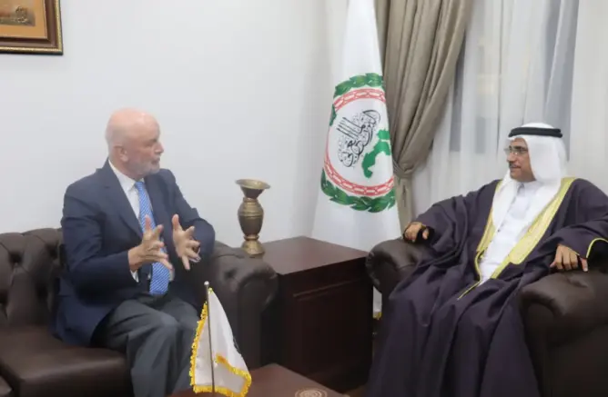 رئيس البرلمان العربي يبلغ سفير إسبانيا بالموقف الرافض لتحركات مدريد ضد الرباط