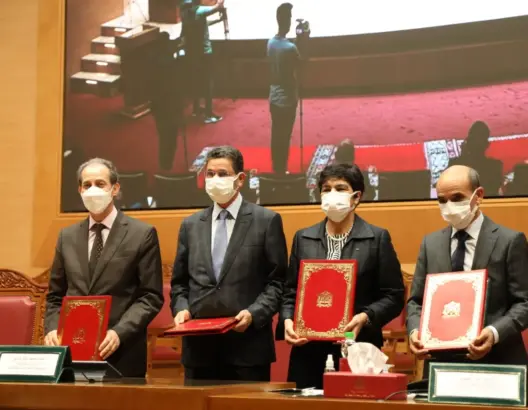 عبد النباوي والداكي والعدوي يحاصرون الفساد في المؤسسات العمومية