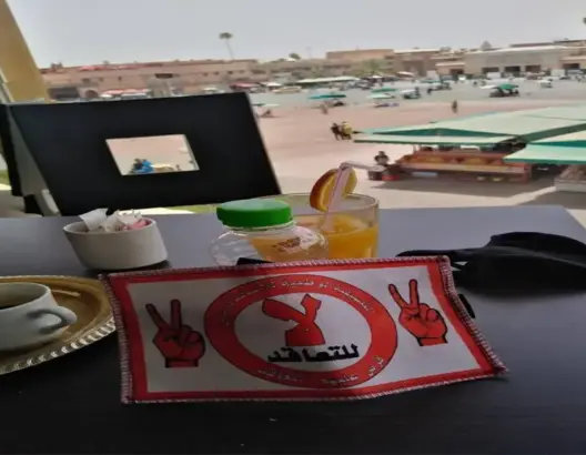 رغم قرار المنع.. المتعاقدون يحجون إلى مراكش استعداد لمسيرتهم الوطنية