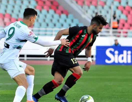 الجيش الملكي يتشبث بإجراء مباراة الرجاء في وقتها ويطالب بتطبيق القانون