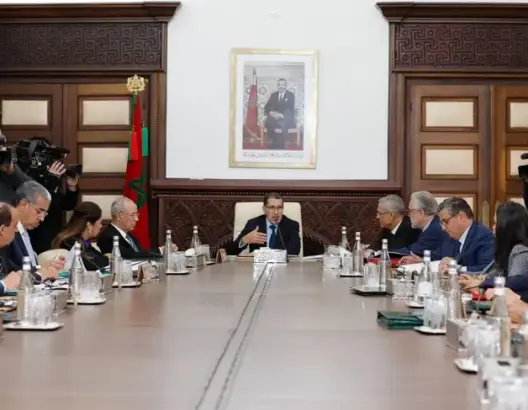 الحكومة تحدد كيفية التعيين في المناصب العليا بالجماعات الترابية وأجورها وتعويضاتها