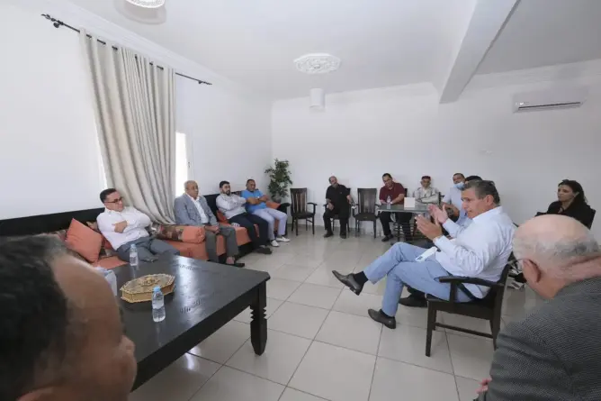 أخنوش يجتمع بوكلاء لوائح غرفة التجارة والصناعة لجهة مراكش آسفي