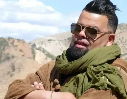 بسبب أغنية انتقد فيها الرئيس “تبون”.. القضاء الجزائري يدين مغنيا بالسجن 14 شهرا