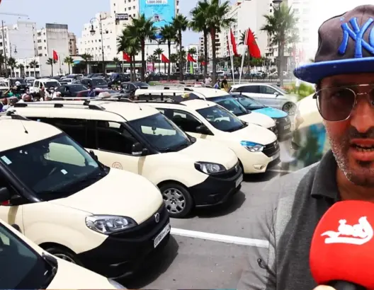 “طاكسيات” طنجة يشلون المدينة رفضا لقرار الحكومة بتقليص نسبة الإركاب (فيديو)