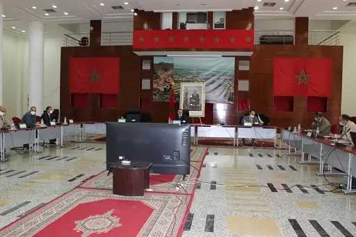 والي بني ملال يجتمع بنقابات القطاع الصحي بالجهة لإنجاح التلقيح ضد كورونا