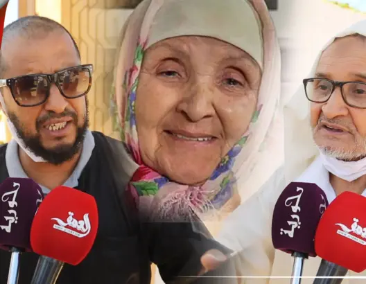 شقيق الفنانة الركراكي ينعاها بكلمات مؤثرة: هي لي كبرتني ومكنلومش الفنانين على غيابهم عن جنازتها (فيديو)