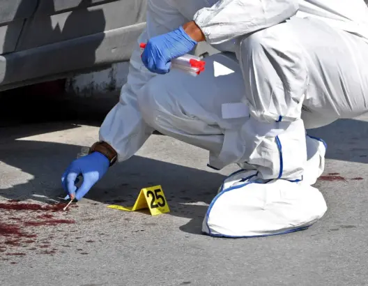 قضى 10 سنوات سجنا بتهمة الإرهاب.. شخص يقطع رأس والدته بالبيضاء ويطوف به بين الأزقة