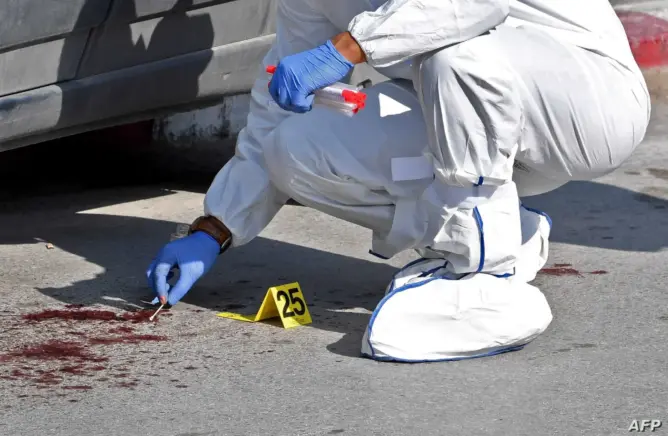 قضى 10 سنوات سجنا بتهمة الإرهاب.. شخص يقطع رأس والدته بالبيضاء ويطوف به بين الأزقة