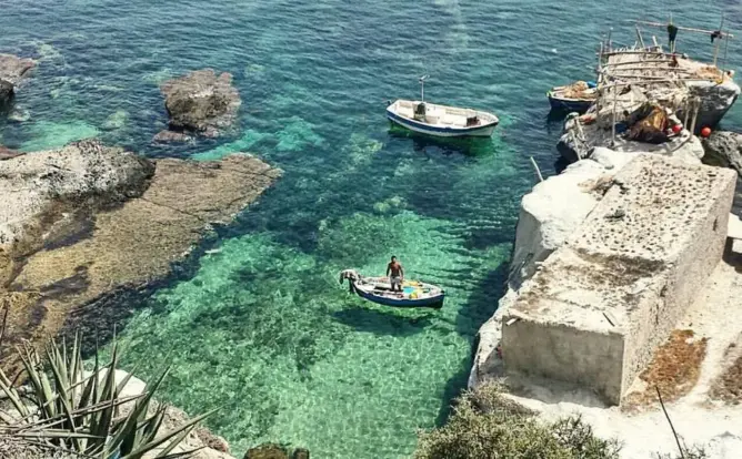يُوصف بـ”مالديف المغرب”: جولة بحرية بشاطئ “تيبودا” بالناظور.. جوهرة مخفية تستحق الاهتمام (فيديو)